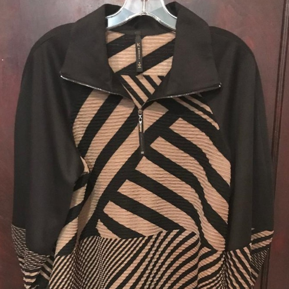 IC Collection Women's Top New (Never Worn)